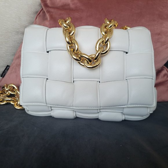 BOTTEGA CASETTE PURSE - EXCELLENT CONDITION! - Picture 5 of 8